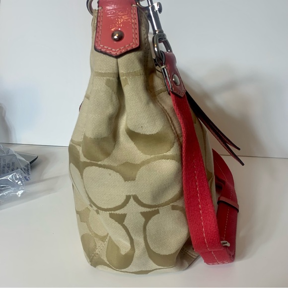 EUC. Vintage Coach berry pink & khaki in signature Coach pattern. - Picture 5 of 16